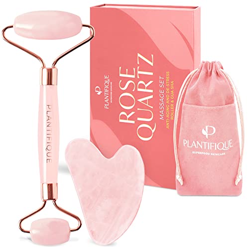 Rosenquarz Roller und Gua Sha Stein von Plantifique Natürlicher Rosenquarz Roller und Guasha - Gesichtsroller - Gesichtsmassage Für Augenschwellungen Hautstraffung von Gesicht - Face Roller Massager